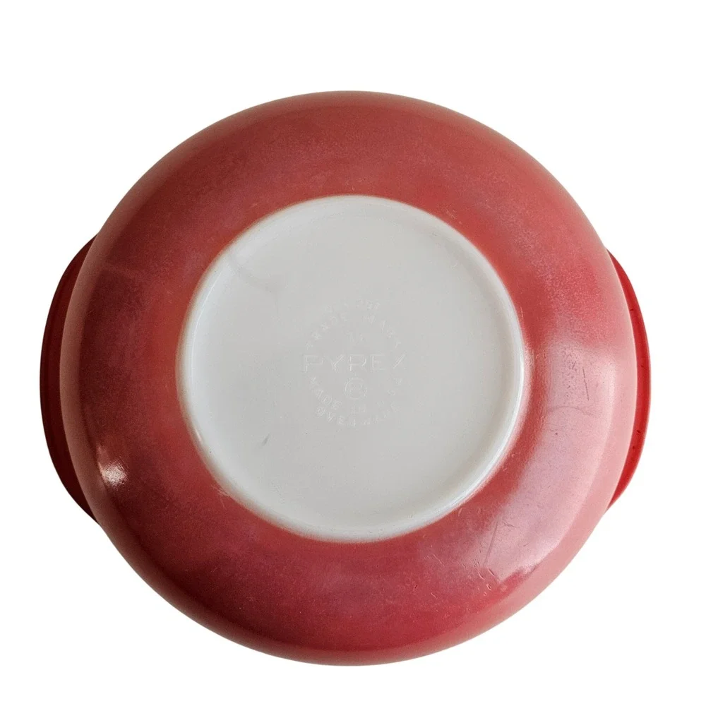 Vintage Pyrex 024 Casserole Bowl 2 Qt Coral Pink Red Milk Glass 8.25 USA‎ FLAWS